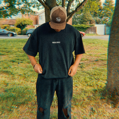 the seek first tee (oversized fit)